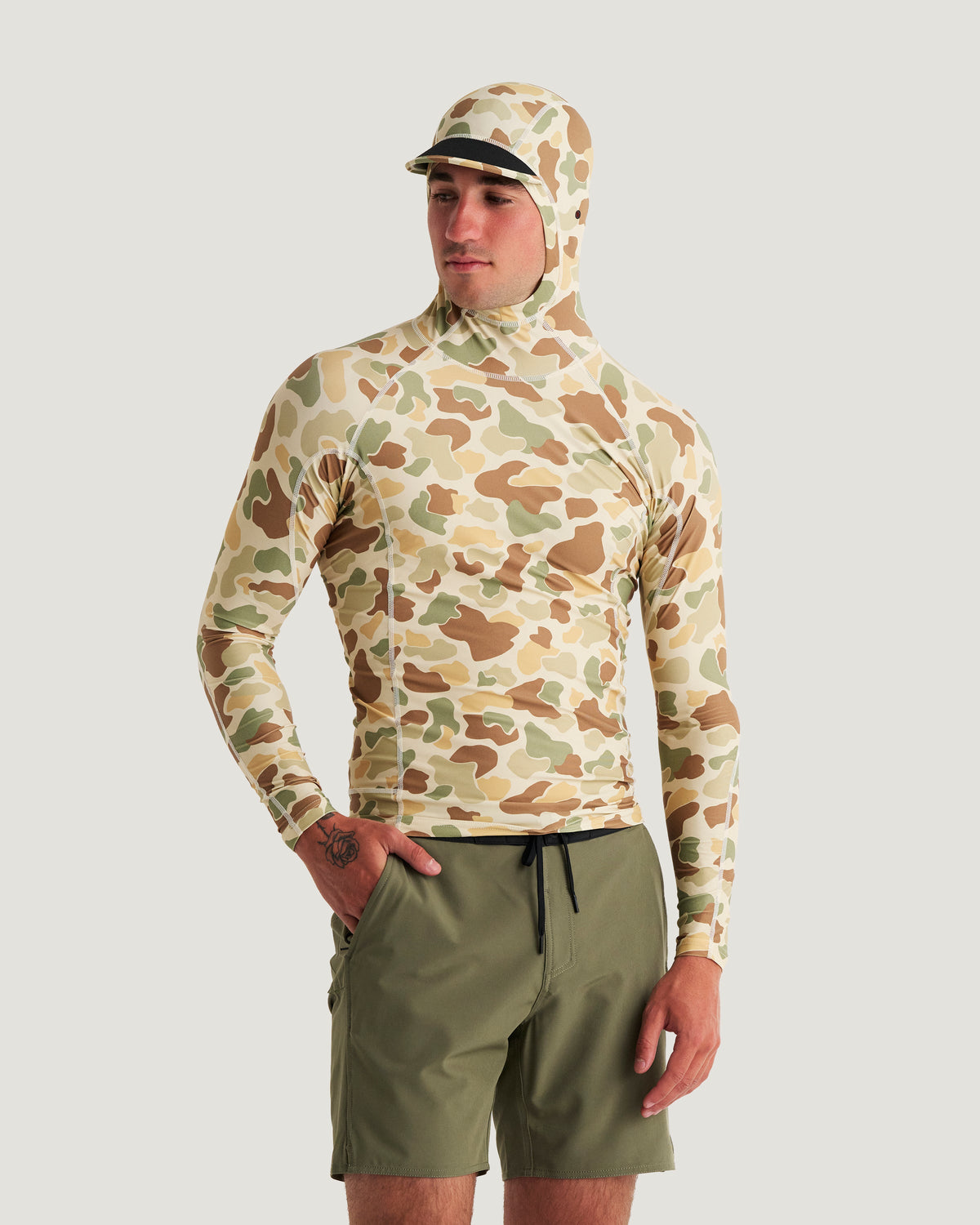 Men's Pinnacle Hooded Rash Guard - Vintage Camo